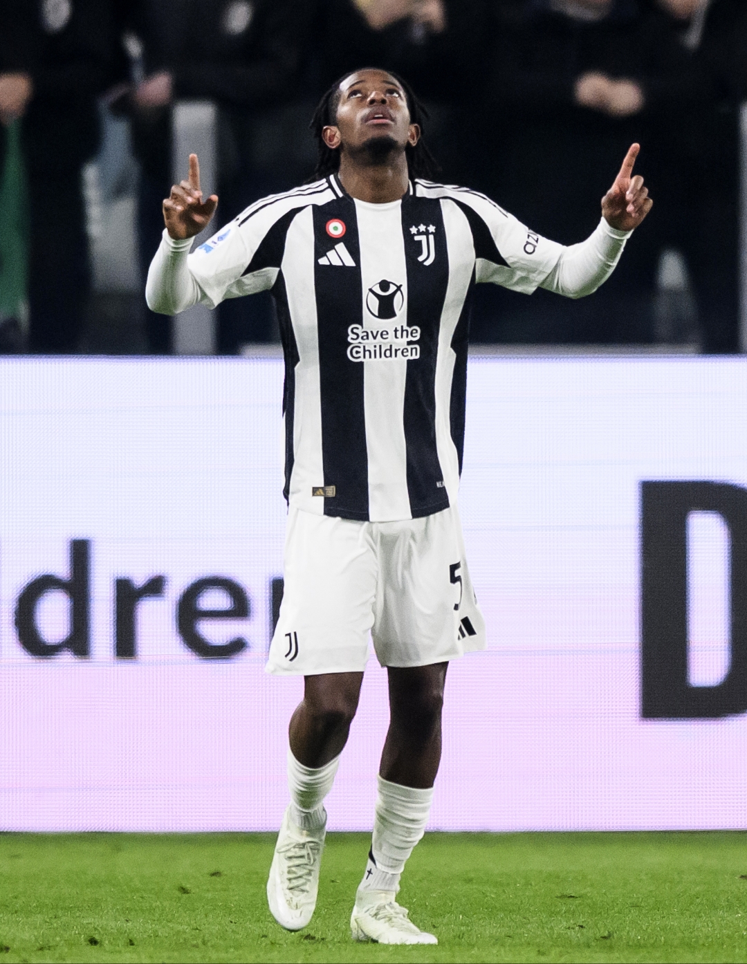 包含意大利杯赛程吃紧，瓦伦西亚今晨临场应变，媒体盛赞，控场能力受关注的词条